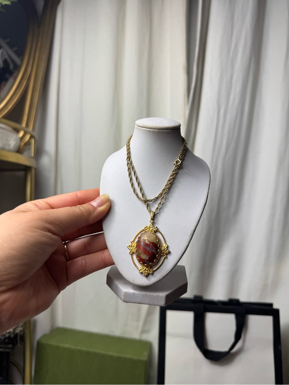 Vintage Gold-Tone Red Glass Pendant Necklace - Women Jewelry